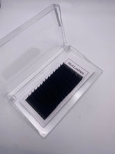 Load image into Gallery viewer, Luxe Volume Lash Extension Trays - Single